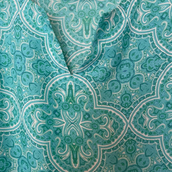 Excellent condition no flaws +
Claire beautiful boho scarf print - Picture 2 of 2